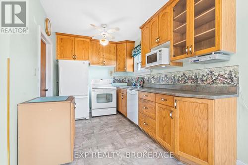 61 Brant Avenue, Kingston (East Of Sir John A. Blvd), ON - Indoor Photo Showing Kitchen