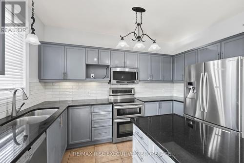 2093 Swanfield Street, Kingston, ON - Indoor Photo Showing Kitchen With Double Sink With Upgraded Kitchen