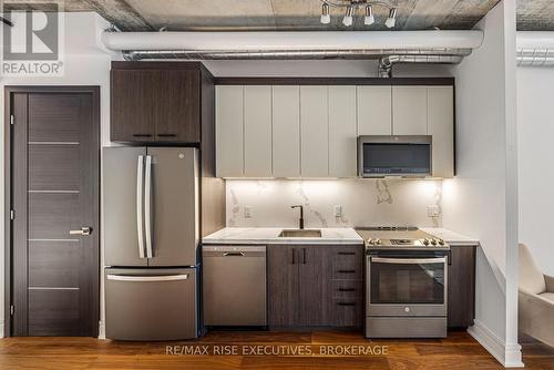 1009 - 150 Marketplace Avenue, Ottawa, ON - Indoor Photo Showing Kitchen With Upgraded Kitchen