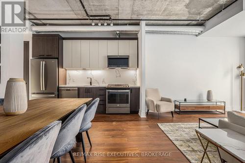 718 - 150 Marketplace Avenue, Ottawa, ON - Indoor Photo Showing Kitchen