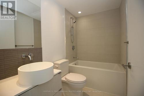 3612 - 161 Roehampton Avenue, Toronto (Mount Pleasant West), ON - Indoor Photo Showing Bathroom