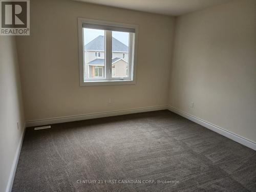 89 Royal Crescent, Southwold, ON - Indoor Photo Showing Other Room