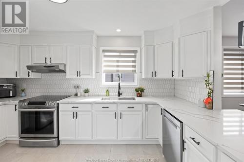 455 Runstedler Drive, Lasalle, ON - Indoor Photo Showing Kitchen