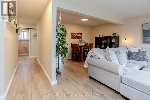 26 - 1990 Wavell Street, London, ON - Indoor Photo Showing Living Room