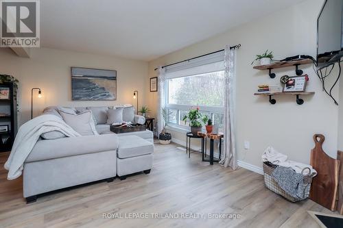 26 - 1990 Wavell Street, London, ON - Indoor Photo Showing Living Room