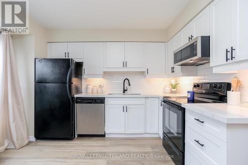 26 - 1990 Wavell Street, London, ON - Indoor Photo Showing Kitchen