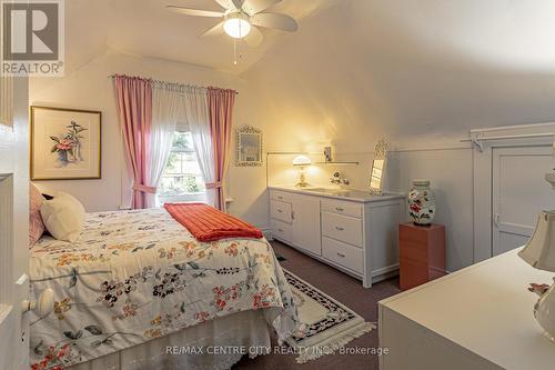 99 Boullee Street, London, ON - Indoor Photo Showing Bedroom