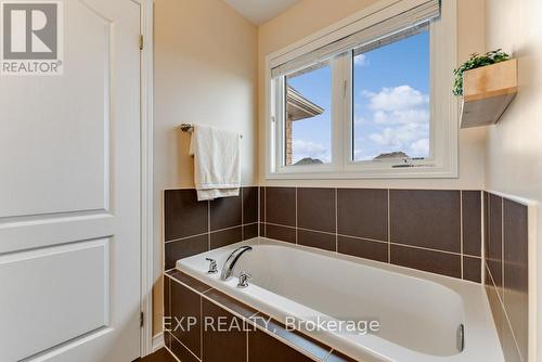 2089 Galloway Street, Innisfil, ON - Indoor Photo Showing Bathroom