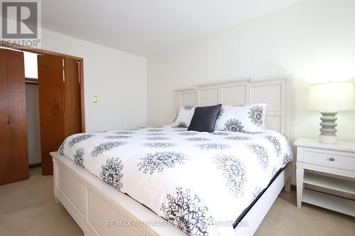 12 Park Avenue, Lambton Shores (Grand Bend), ON - Indoor Photo Showing Bedroom