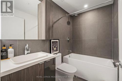 813 - 15 Mercer Street, Toronto, ON - Indoor Photo Showing Bathroom