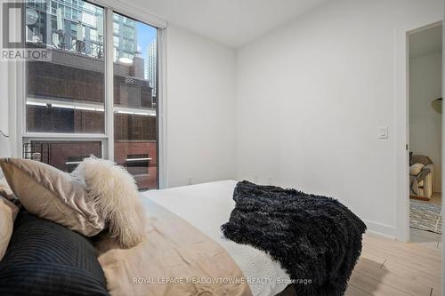 813 - 15 Mercer Street, Toronto, ON - Indoor Photo Showing Bedroom