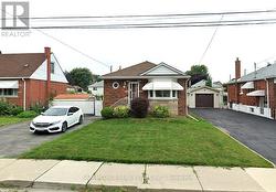 208 EAST 32ND STREET  Hamilton, ON L8V 3S4