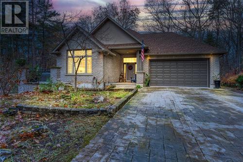 10216 Parkside Crescent, Grand Bend, ON - Outdoor