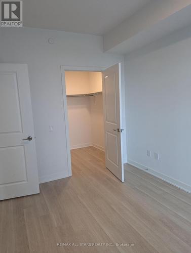 2209 - 30 Upper Mall Way, Vaughan, ON - Indoor Photo Showing Other Room