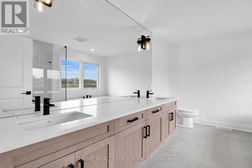 3958 Campbell Street N, London, ON - Indoor Photo Showing Bathroom