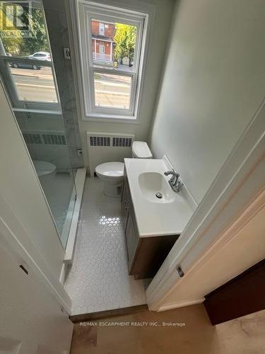 15 - 1759 King Street E, Hamilton, ON - Indoor Photo Showing Bathroom