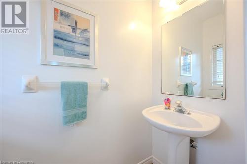 View of bathroom - 584 Winterburg Walk, Waterloo, ON - Indoor Photo Showing Bathroom