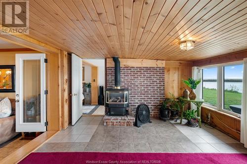 4 Pulley Road, Leamington, ON -  With Fireplace