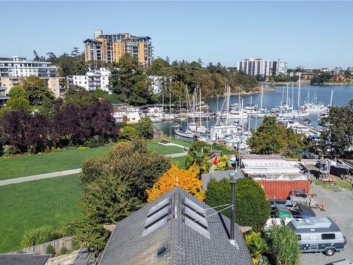 485 Head St, Esquimalt, BC 