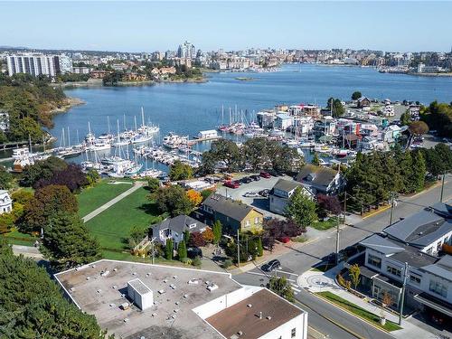 485 Head St, Esquimalt, BC 