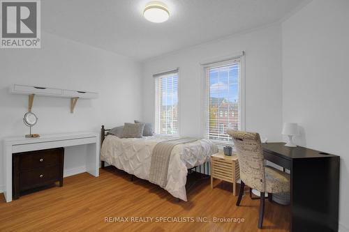 1106 Cumming Boulevard, Milton, ON - Indoor Photo Showing Bedroom