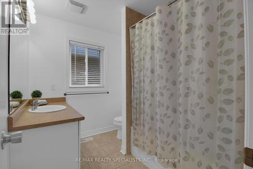 1106 Cumming Boulevard, Milton, ON - Indoor Photo Showing Bathroom