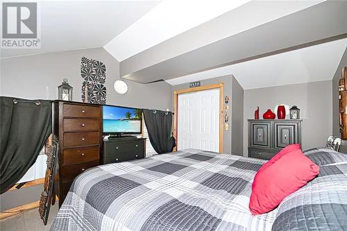 4775 Algonquin Road, Augusta (809 - Augusta Twp), ON - Indoor Photo Showing Bedroom