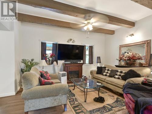 4775 Algonquin Road, Augusta (809 - Augusta Twp), ON - Indoor Photo Showing Living Room