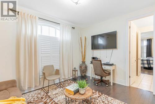 30 Trail Rider Drive, Brampton, ON - Indoor Photo Showing Living Room