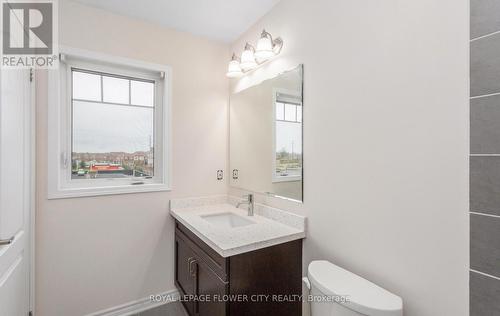 16 Quillberry Close, Brampton, ON - Indoor Photo Showing Bathroom