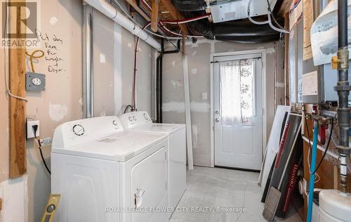 16 Quillberry Close, Brampton, ON - Indoor Photo Showing Laundry Room