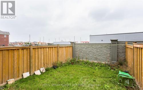 16 Quillberry Close, Brampton, ON - Outdoor