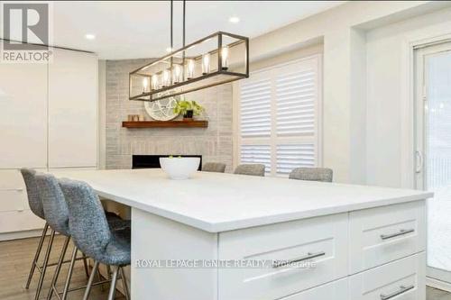 19 Mckinnon Avenue, Halton Hills, ON - Indoor Photo Showing Dining Room