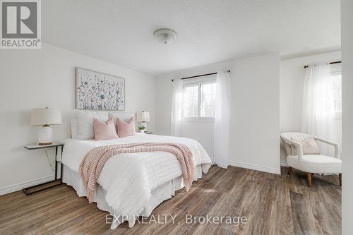 32 - 169 Bismark Drive, Cambridge, ON - Indoor Photo Showing Bedroom