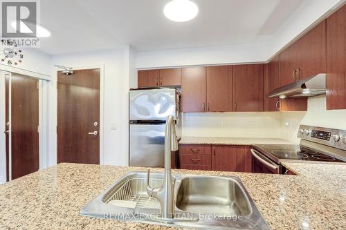 908 - 7 North Park Road, Vaughan, ON - Indoor Photo Showing Kitchen With Double Sink