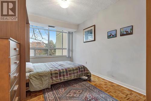 202 - 1389 White Oaks Boulevard, Oakville, ON - Indoor Photo Showing Bedroom