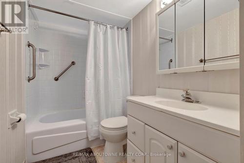 202 - 1389 White Oaks Boulevard, Oakville, ON - Indoor Photo Showing Bathroom