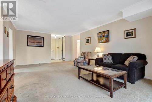 202 - 1389 White Oaks Boulevard, Oakville, ON - Indoor Photo Showing Living Room