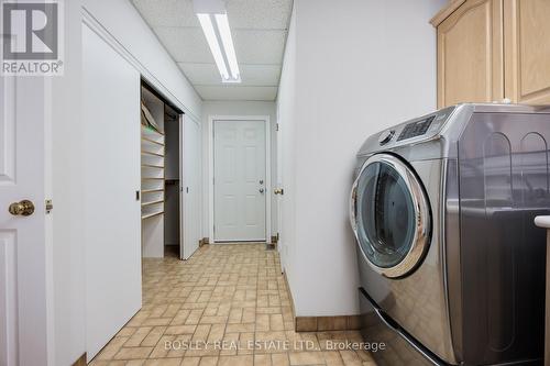 96 Main Street S, Brampton, ON - Indoor Photo Showing Laundry Room