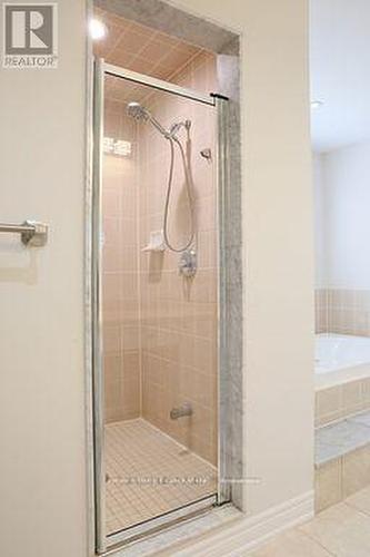 2309 Coronation Drive, Oakville, ON - Indoor Photo Showing Bathroom