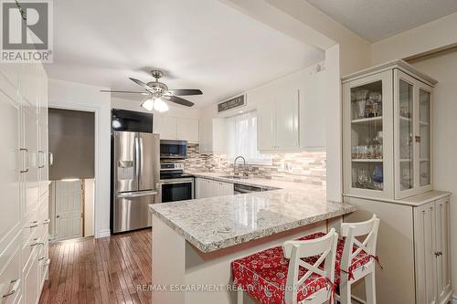 12 School Road, Shelburne, ON - Indoor Photo Showing Kitchen With Upgraded Kitchen