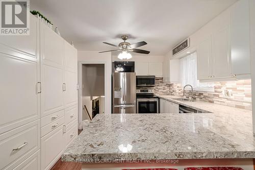 12 School Road, Shelburne, ON - Indoor Photo Showing Kitchen With Upgraded Kitchen