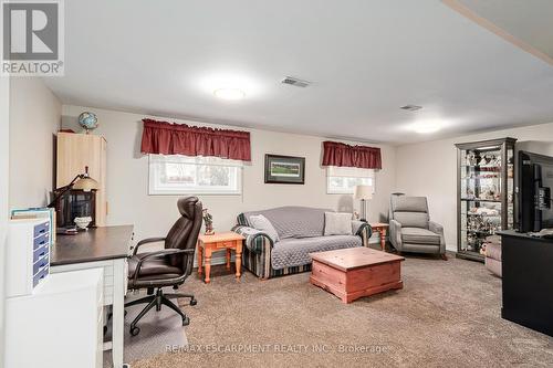 12 School Road, Shelburne, ON - Indoor Photo Showing Living Room