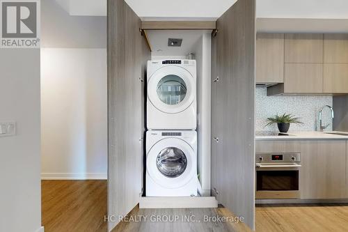 2902 - 1 Yorkville Avenue, Toronto, ON - Indoor Photo Showing Laundry Room