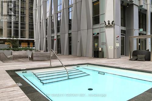 2902 - 1 Yorkville Avenue, Toronto, ON -  With In Ground Pool