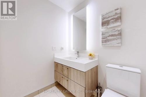 2902 - 1 Yorkville Avenue, Toronto, ON - Indoor Photo Showing Bathroom