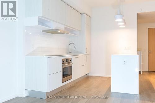 2109 - 5 Soudan Avenue, Toronto, ON - Indoor Photo Showing Kitchen