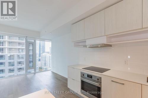 2109 - 5 Soudan Avenue, Toronto, ON - Indoor Photo Showing Kitchen