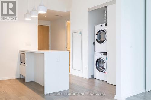 2109 - 5 Soudan Avenue, Toronto, ON - Indoor Photo Showing Laundry Room