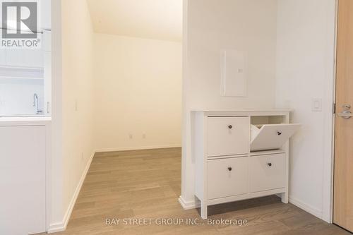 2109 - 5 Soudan Avenue, Toronto, ON - Indoor Photo Showing Other Room